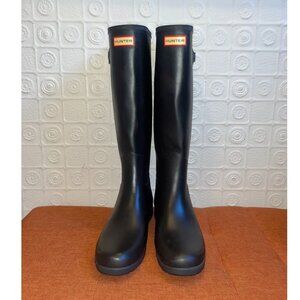 Hunter Refined Tall Rain Boots in Navy | Size 9 (US)